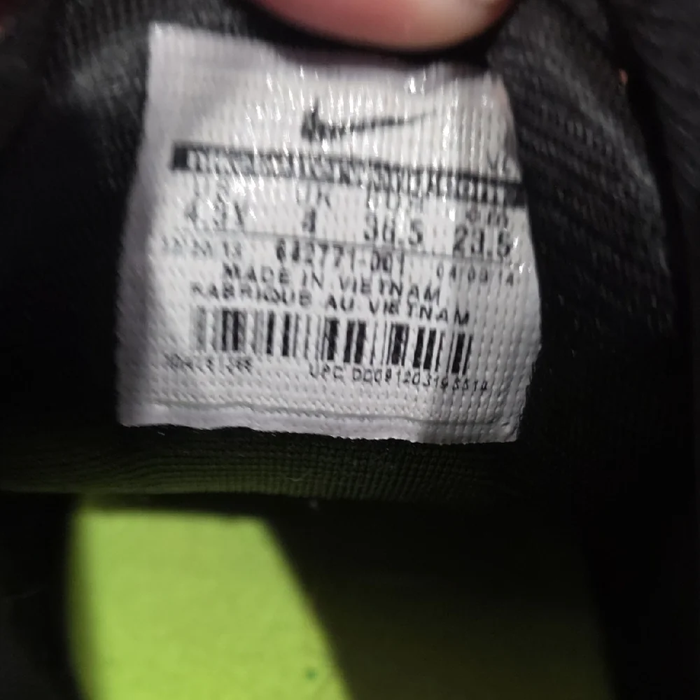 Nike‎ Black and White Cleats